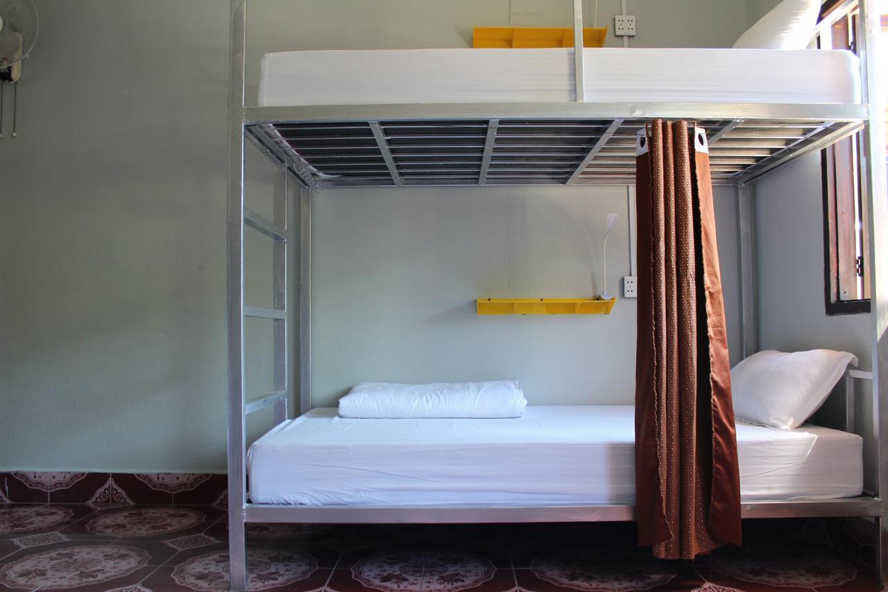 Aham Hostel (Adults Only) 琅勃拉邦 外观 照片