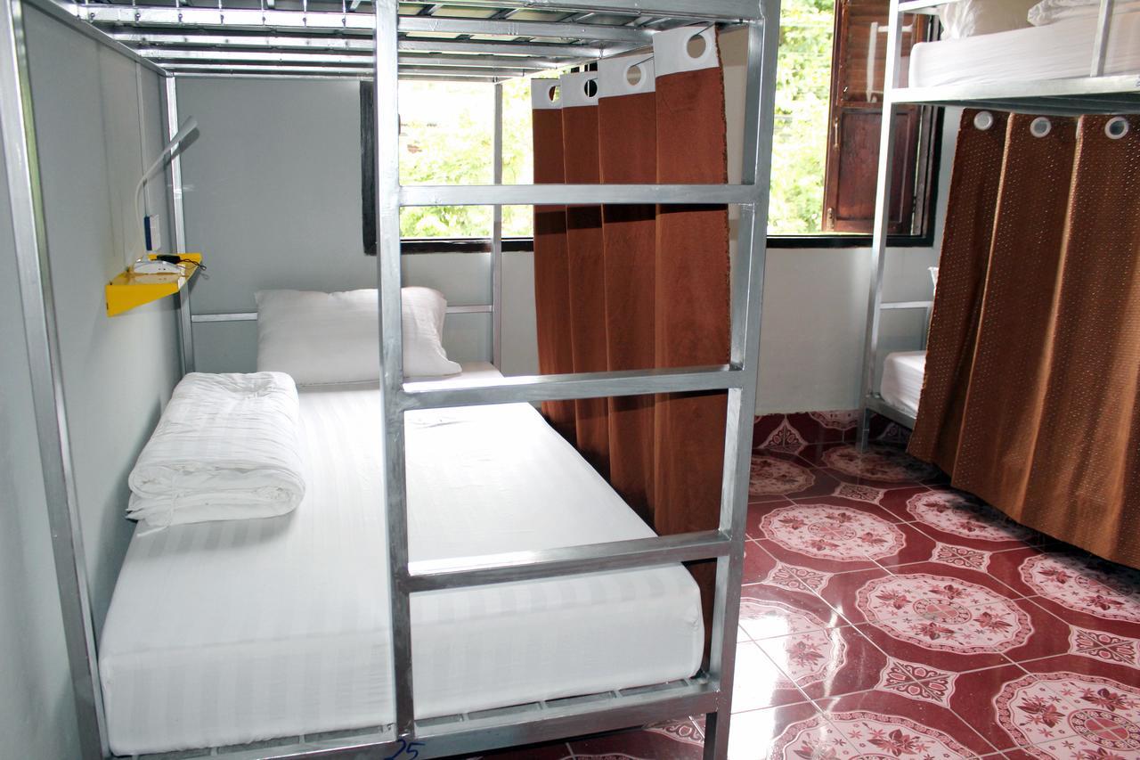 Aham Hostel (Adults Only) 琅勃拉邦 外观 照片