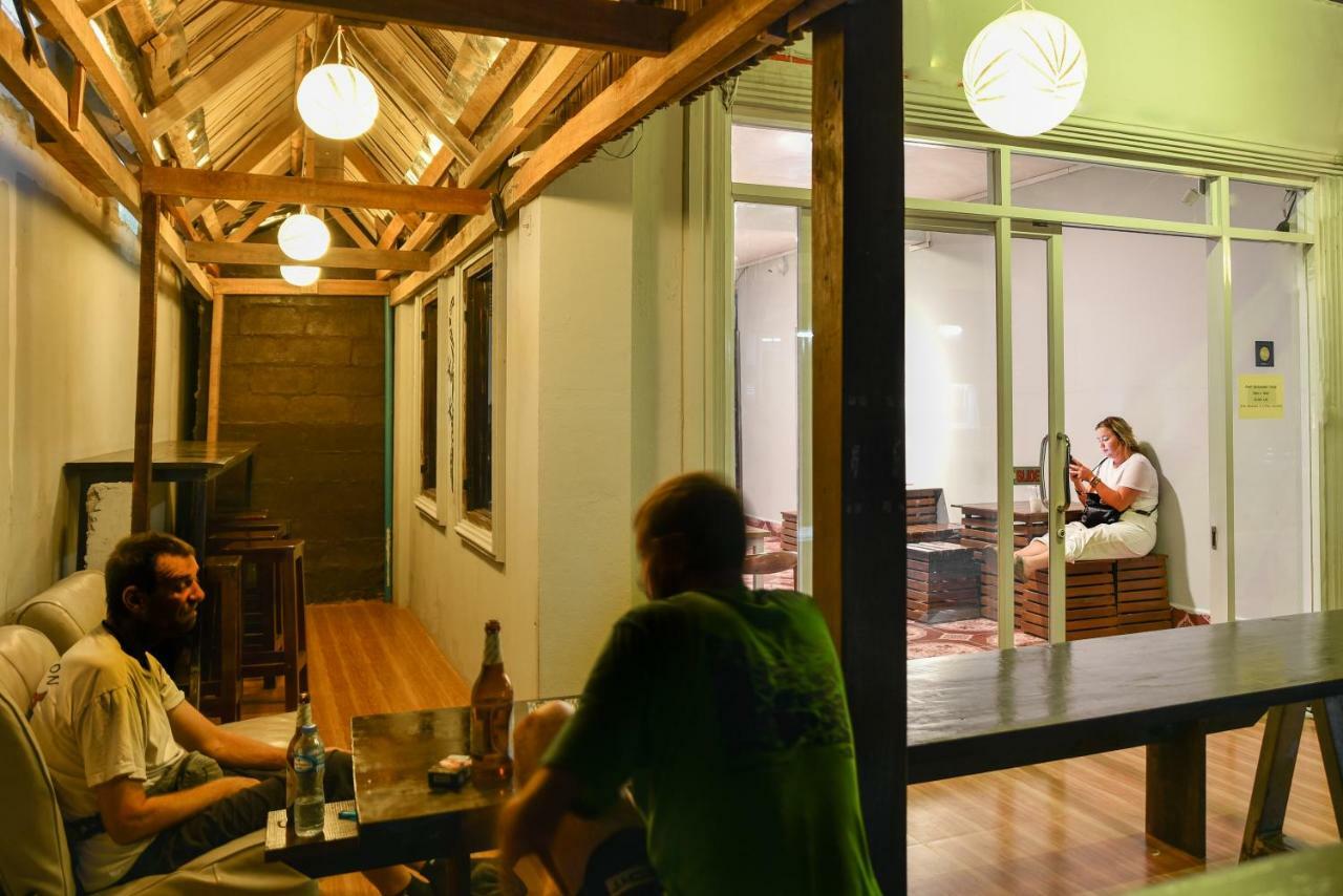 Aham Hostel (Adults Only) 琅勃拉邦 外观 照片